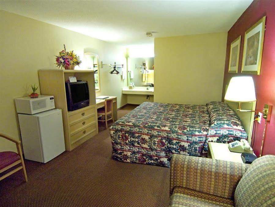 Hometowne Studios By Red Roof Florence, Ky-Cincinnati Airport Экстерьер фото